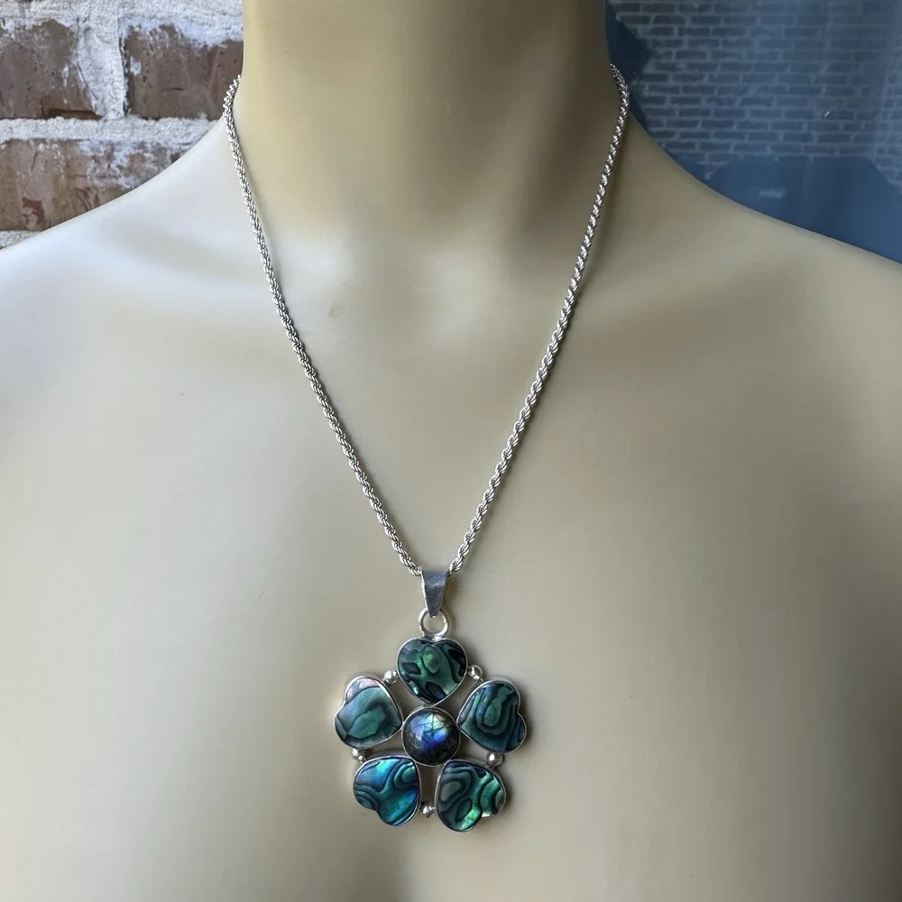 VTG Pendant Necklace 17 Inch Abalone Labradorite Flower Italy 925 Sterling 24.1g